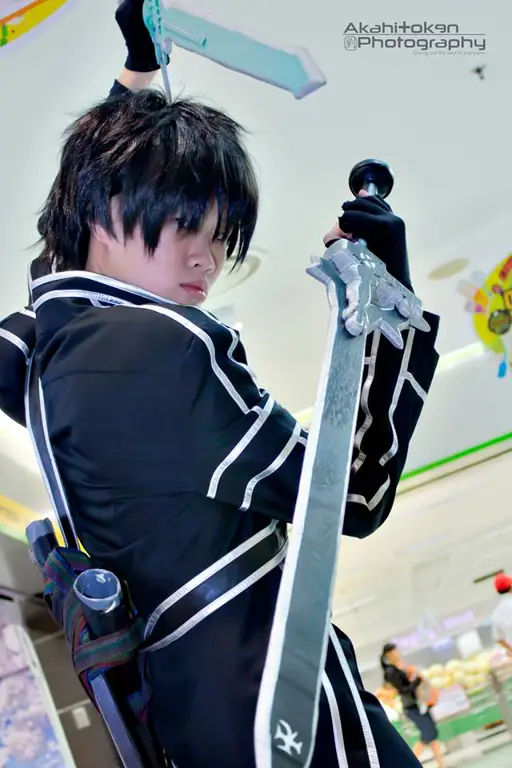 Berjuang untuk Keluar dari Game Karakter Kirito dari Sword Art Online