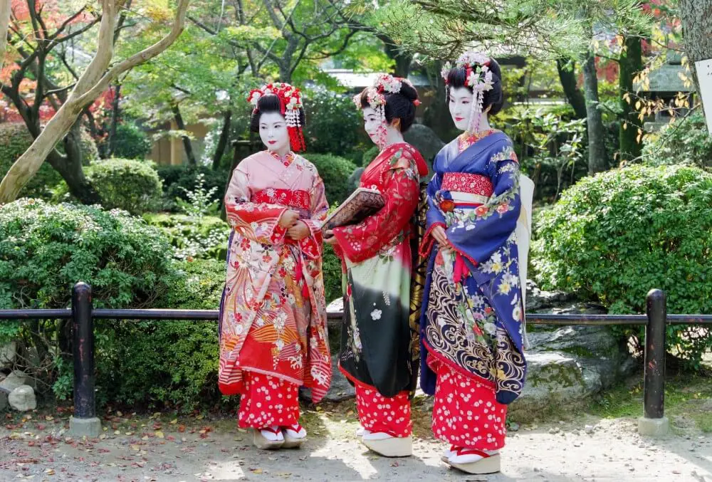 Busana Tradisional di Era Kaisan Gambar pakaian tradisional Jepang